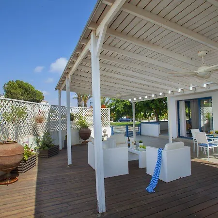 Renting This Minutes From The Beach 36 Villa