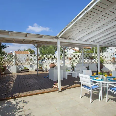 Renting This Minutes From The Beach 36 *